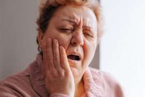 How to Tell If a Dental Crown Needs to Be Replaced - StormDental