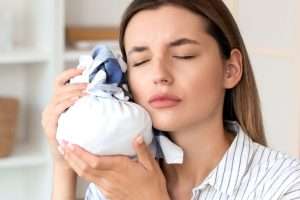 How to Reduce Swelling After Surgical Tooth Extraction - StormDental