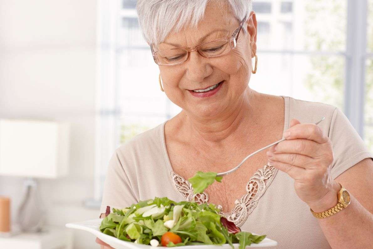 Eating with Dentures: What Foods to Avoid